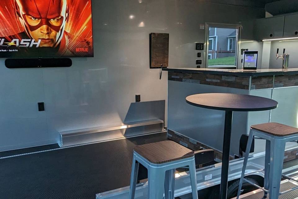 Full Bar w/2 Serving Lines