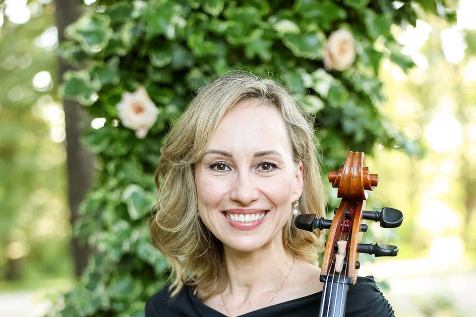 Oksana, cellist and president