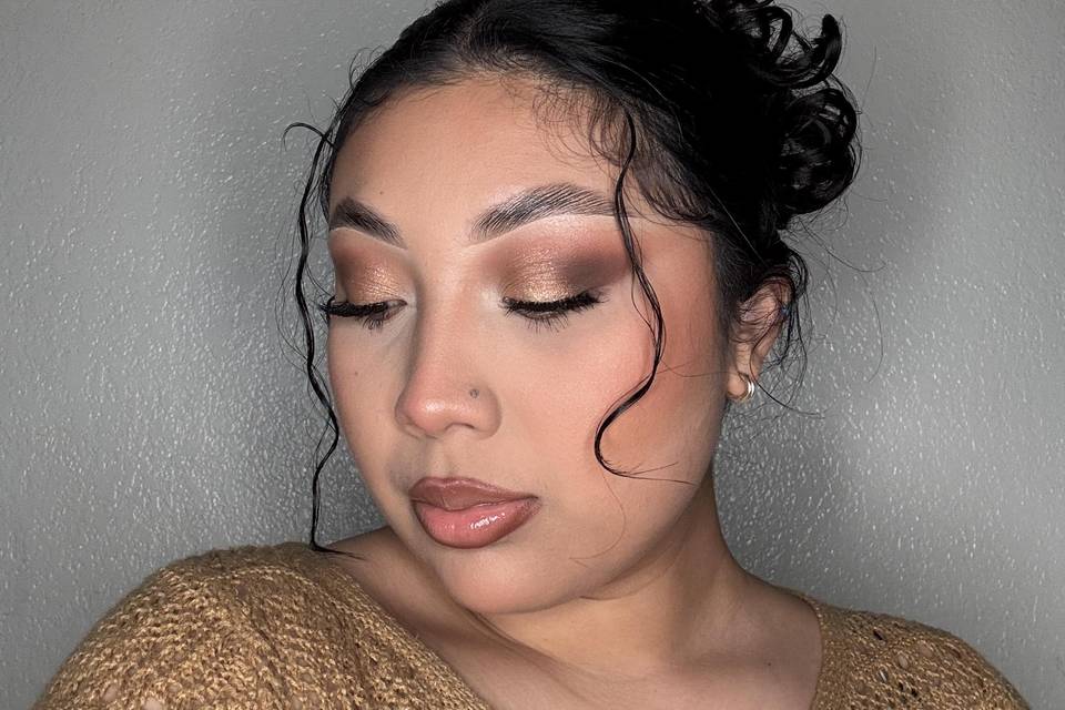 Glam eyeshadow look