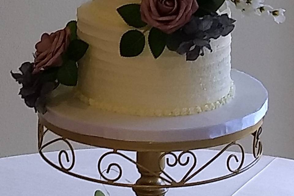 Buttercream swirl with floral