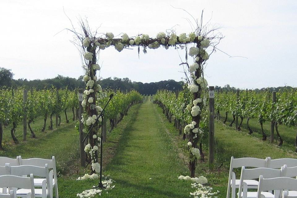 Outdoor wedding aisle