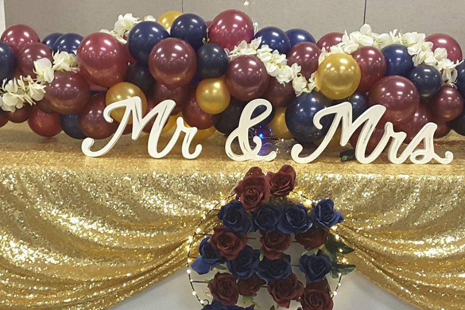 Champagne balloon stand