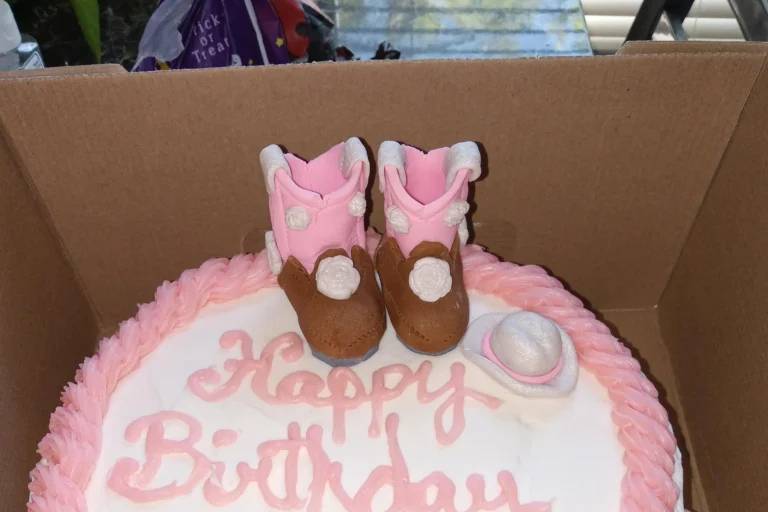 Cakes By Sweet Elegance