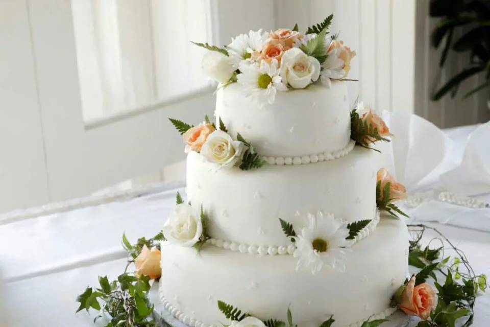 Cakes By Sweet Elegance