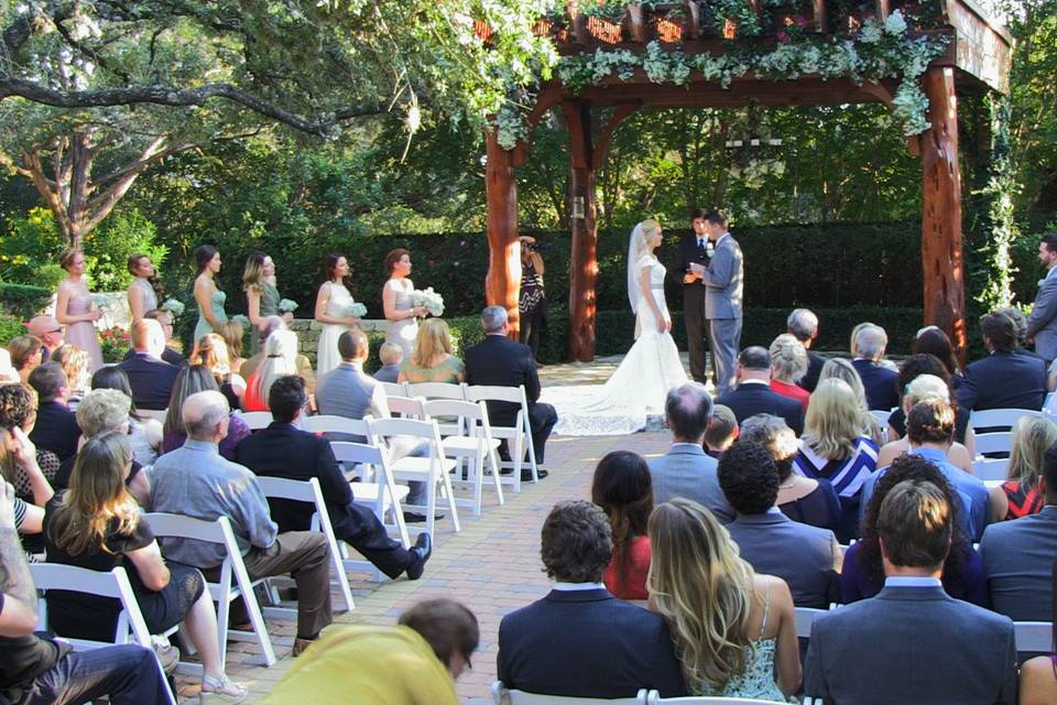 Outdoor Wedding at Natures Point