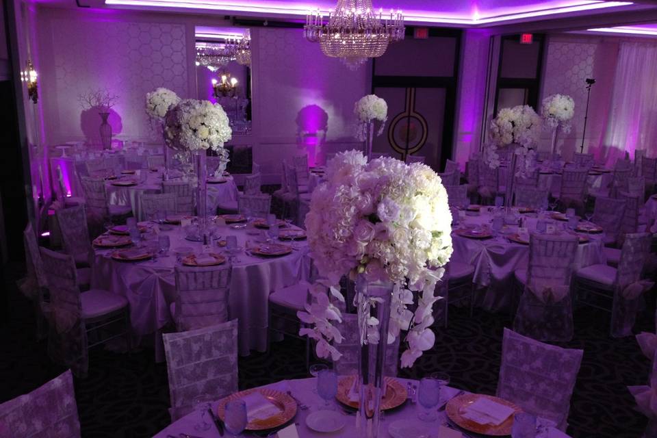 Crystal Ballroom. Very Elegant Design and Layout.
(The Hills Hotel - Laguna Hills -Orange County Wedding Reception)