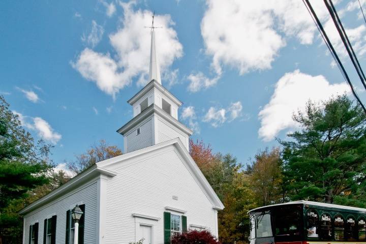 Mirror Lake Church, NH