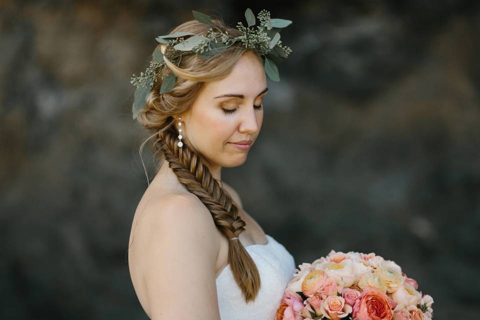 Seeded eucalyptus floral crown