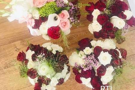 Red & white bouquets