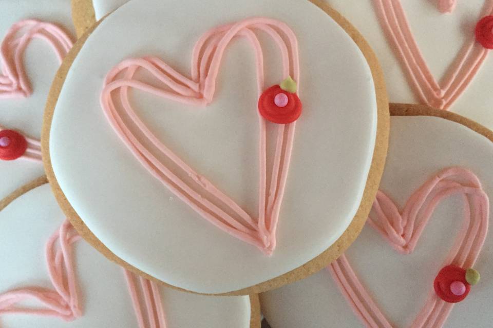 Pretty Open Heart Cookie