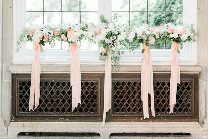 Rose Gold Wedding Bouquets