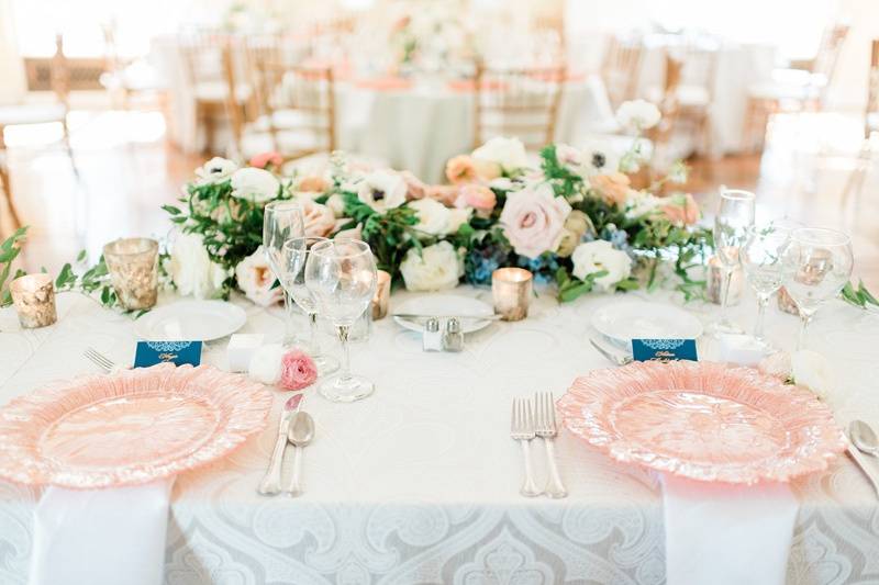 Peach Sweetheart Table Design