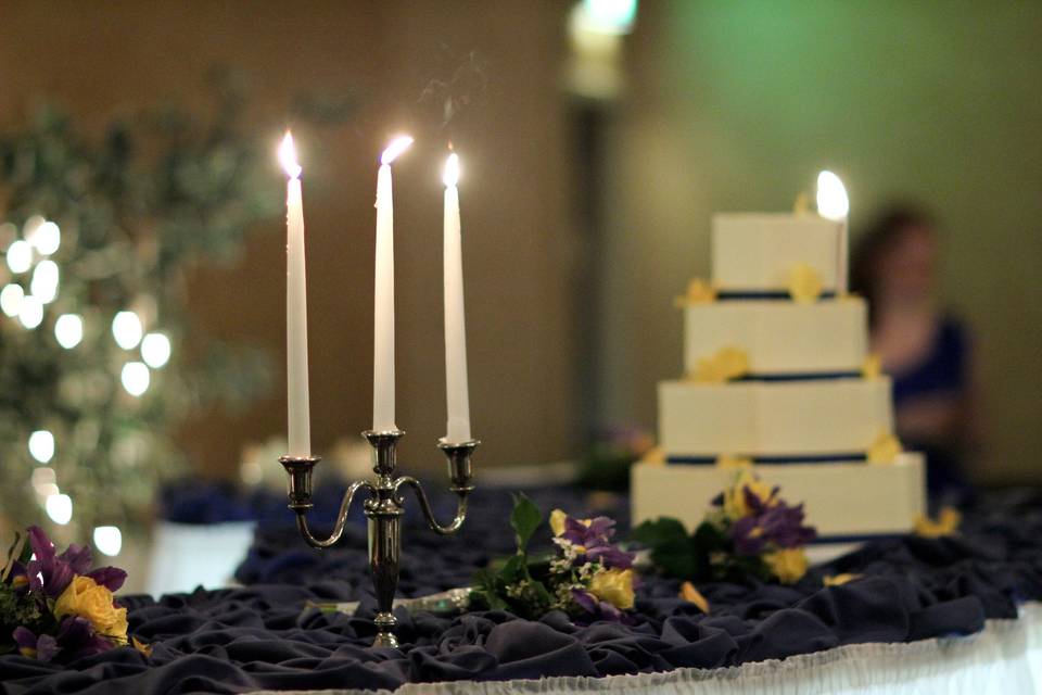 Our hotel wedding planners can work with you on arrangements for cakes, candles, flowers and more!