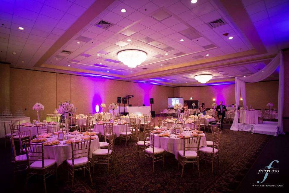 Enjoy a large, spacious reception area. Photo courtesy of Fritz Photography.