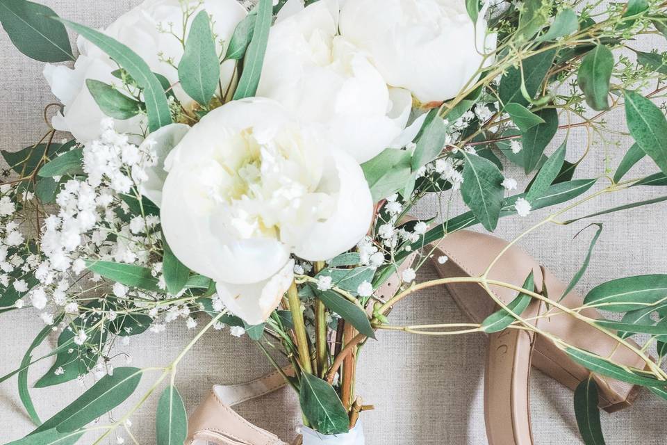 WEDDING SHOES AND BOUQUET