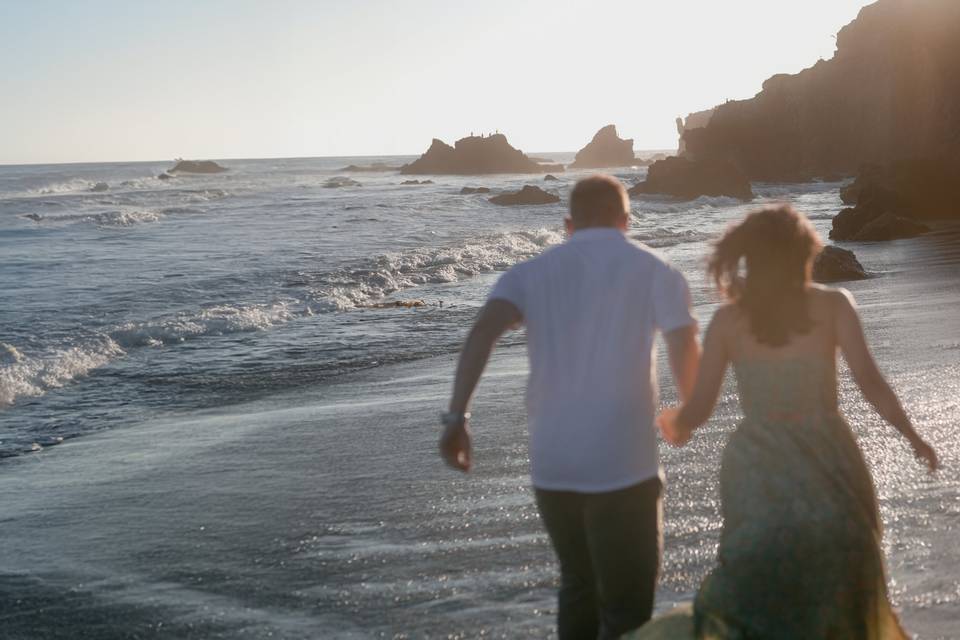 Whimsical wedding couple sessi