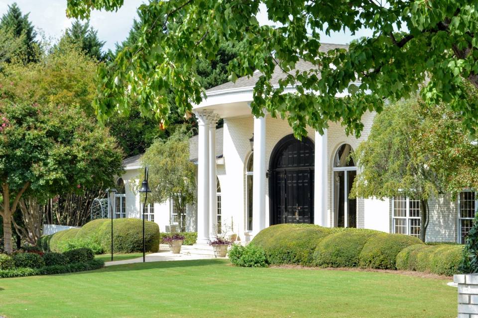 Vines Mansion & Gardens