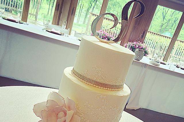 Elegant cake