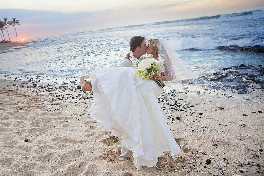 Couple's photo on the shore