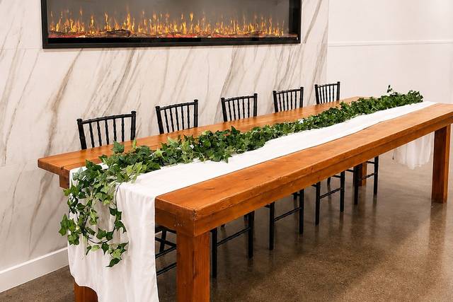 knot-ready-03-fireplace-head-table-angle.jpg