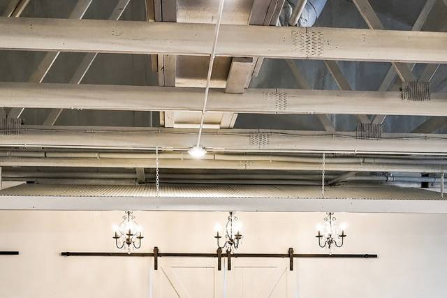 knot-ready-04-bar-area.jpg