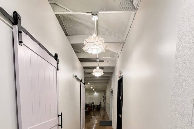 knot-ready-07-hallway-barn-doors.jpg