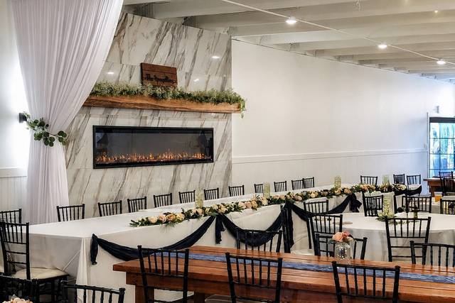 knot-ready-10-reception-fireplace-setup.jpg