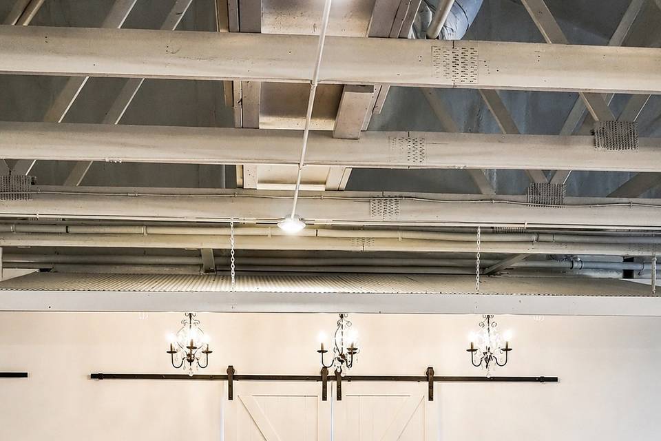knot-ready-04-bar-area.jpg
