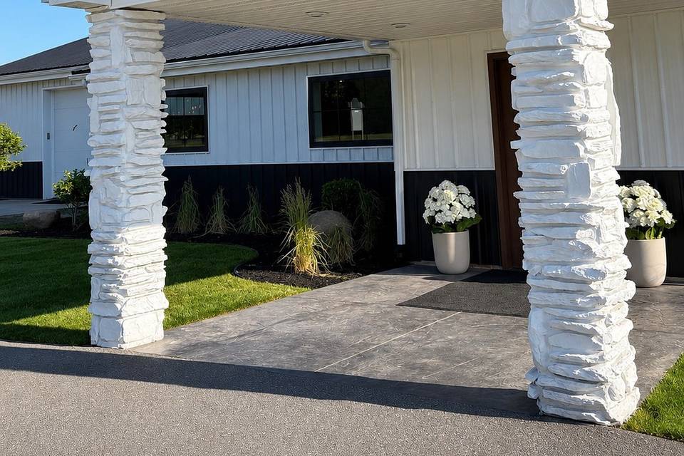 knot-ready-14-exterior-entry-close.jpg