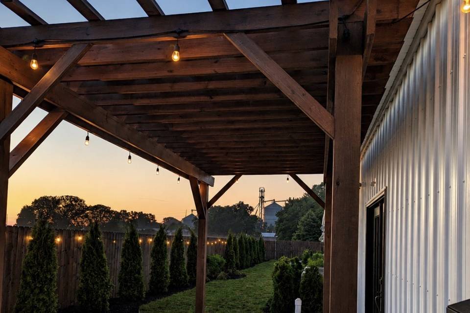 knot-ready-additional-05-sable-suite-patio-wide.jpg