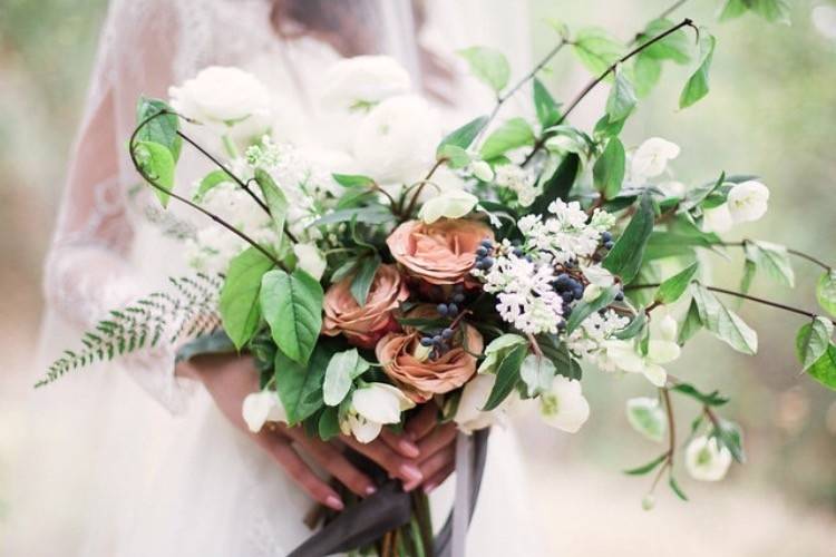 The bride holding her bouquet