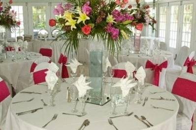 Table set with centerpiece