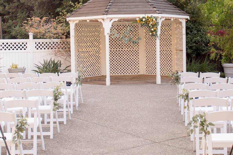 Lake Natoma Inn Gazebo