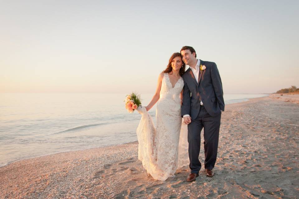 Wedding couple at sunset with a wedding at Tween Waters Inn on Captiva Island