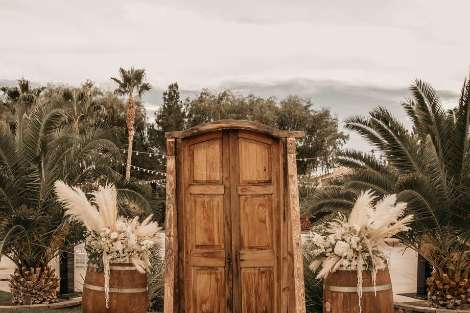 Confetti and Chaos Event Planning & Mobile Bar