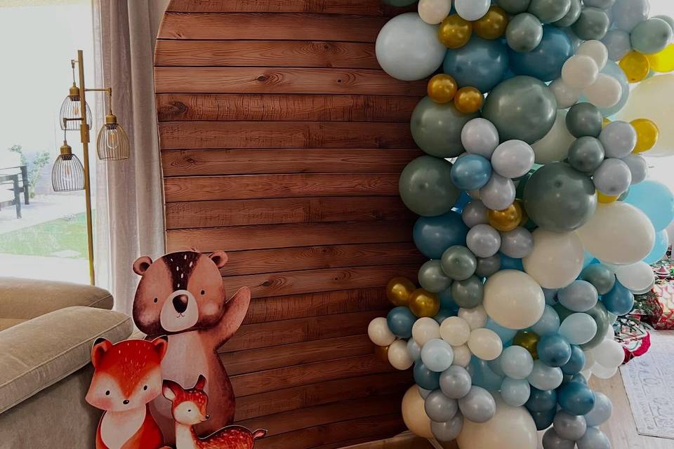 Confetti and Chaos Event Planning & Mobile Bar