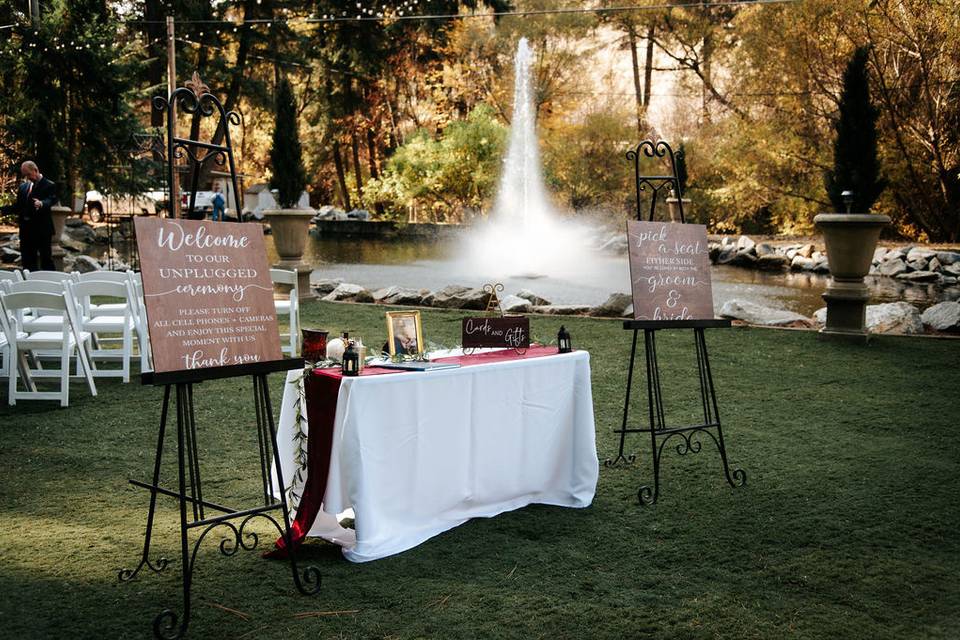 Card & Guestbook Table