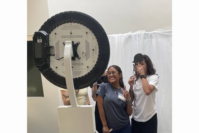 Los Retros Photo Booth and Event rentals