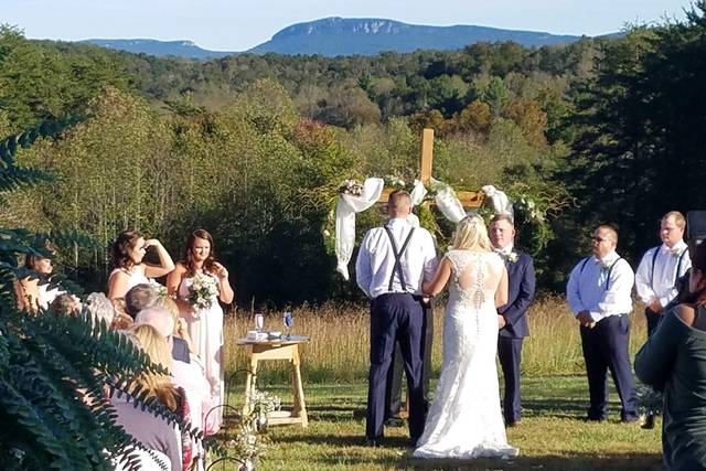Luna's Trail Farm and Event Center