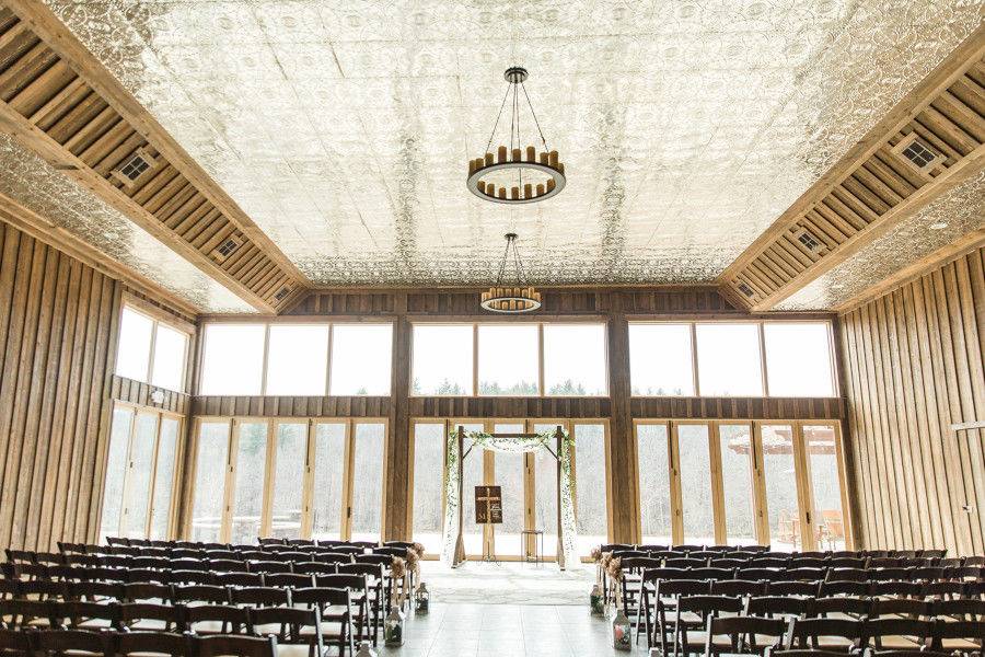 Indoor wedding venue | Photo: Jessi Paige Photography