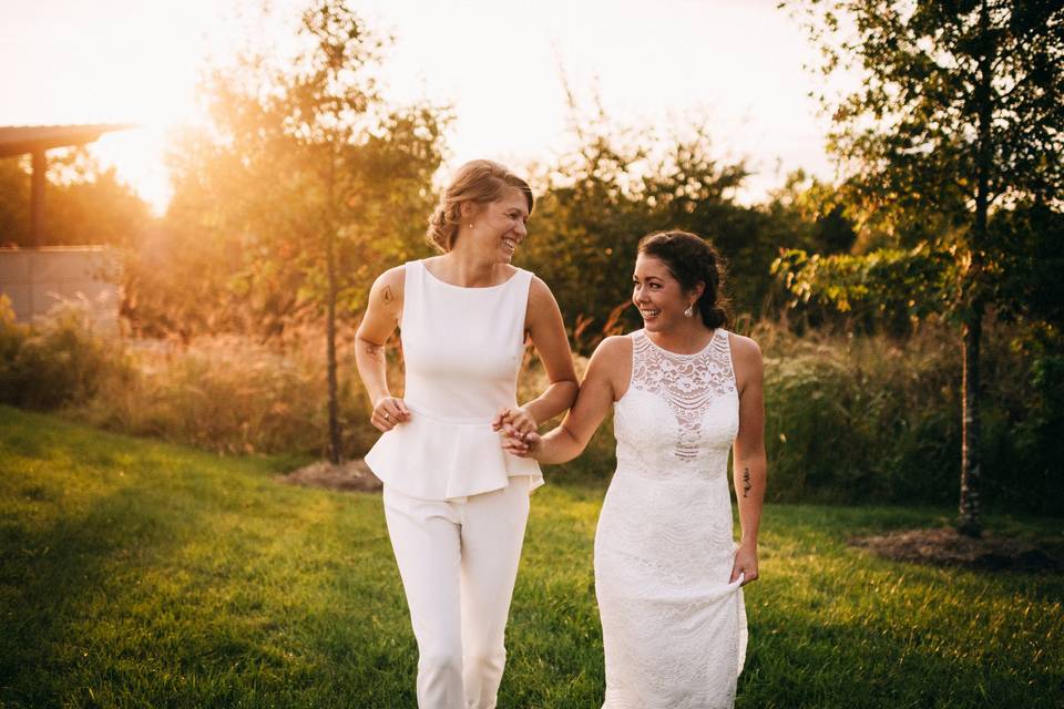 What To Wear Guide — Louisville Wedding Photographer - Sarah