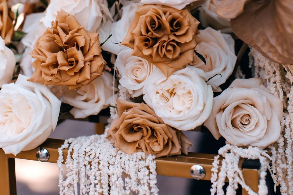 Toffee roses