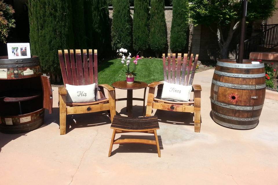 Create a comfortable seating area for your guests to enjoy with these beautiful wine barrel adirondack chairs and wine barrel patio heater.