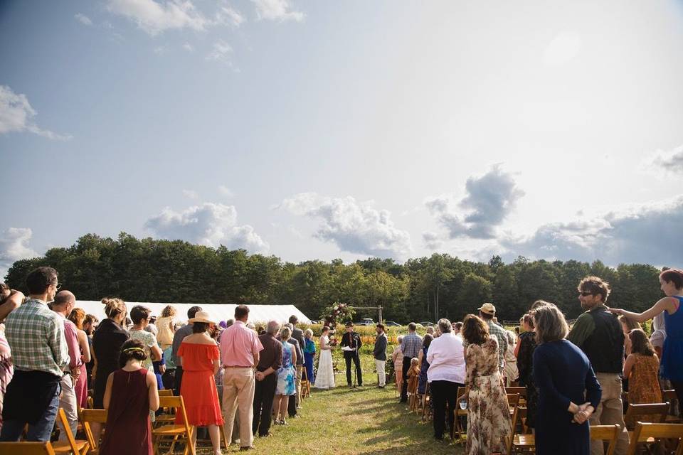 Farm wedding ©Allison Usavage
