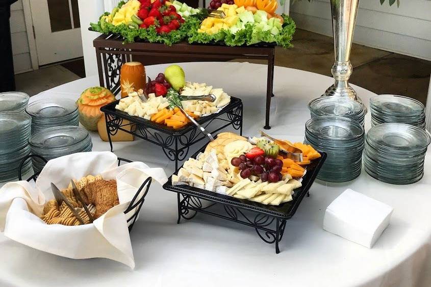 Fruit and cheese hors d'oeuvres