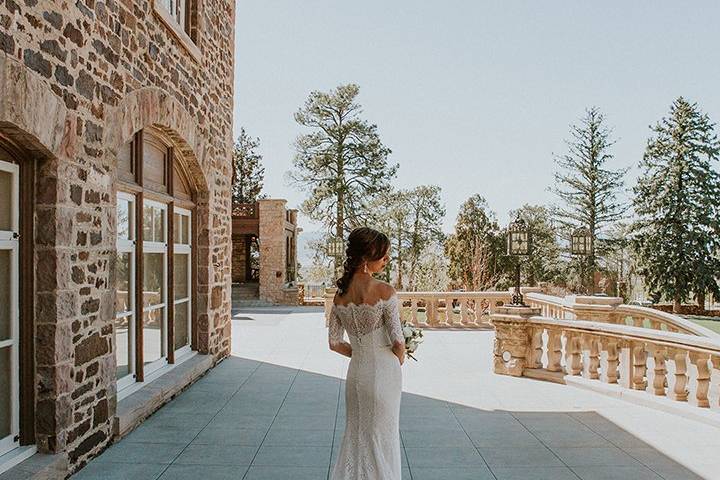 Elegant Bridal Moment
