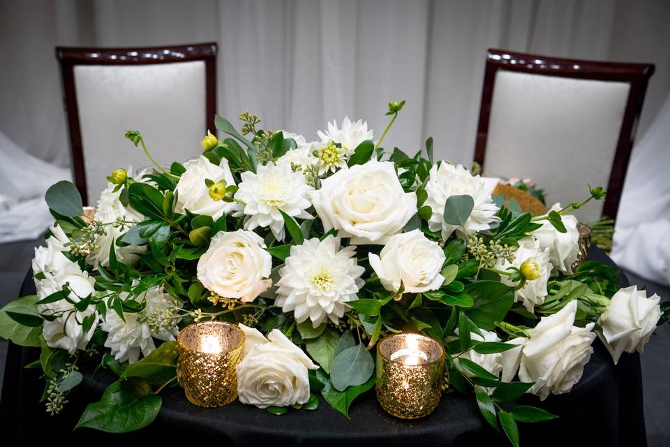 Sweetheart table details.