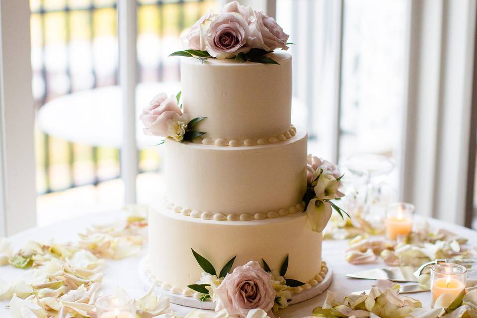 3-tier wedding cake