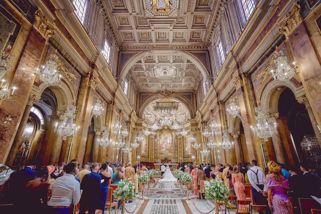 Elegant wedding reception