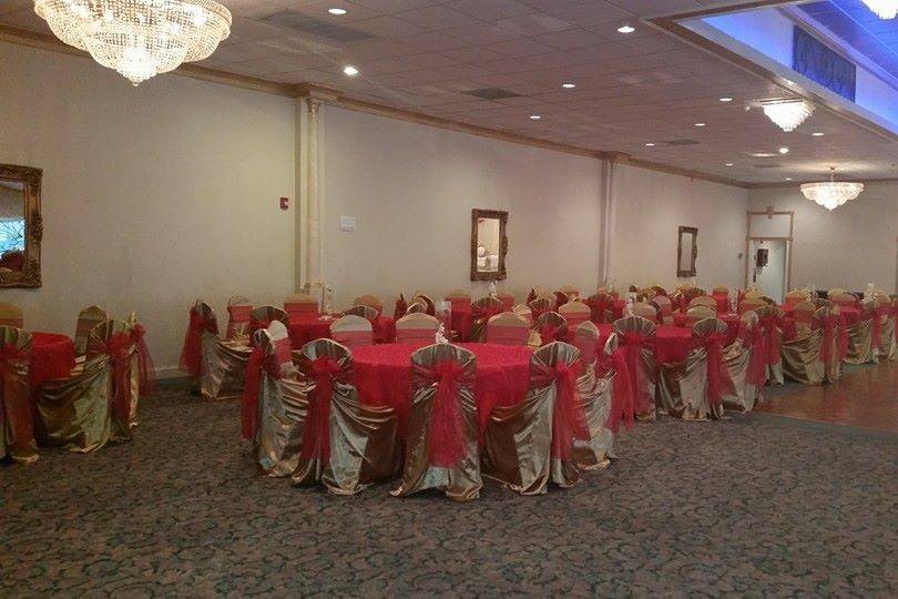 Spacious banquet hall